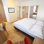 Hildegard Forum Pensionat 3*
